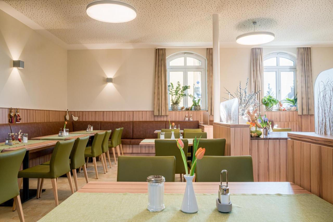 Hotel Goldener Löwe Günzburg Exteriör bild